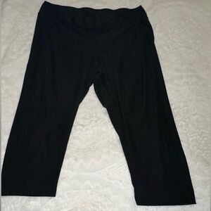 XXL Black Capris. MUST BE BUNDLED